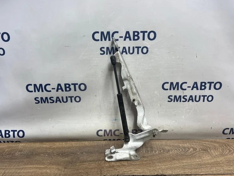 Петля капота Volvo XC60 31385814 XC60, левая