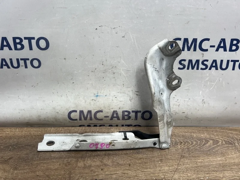 Петля капота Audi A6 4G8823302E C7 3.0 CRE, правая