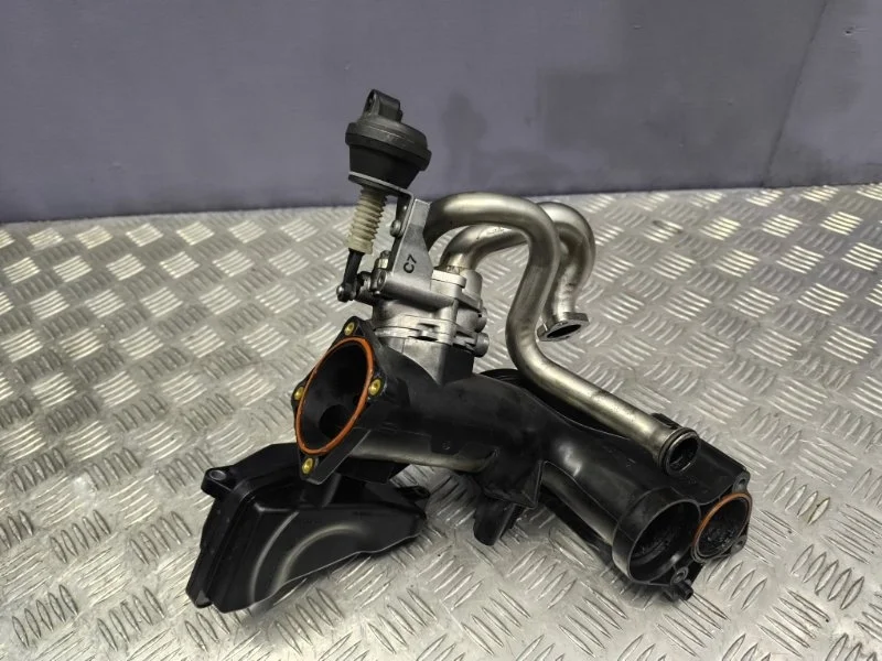 Клапан EGR Mercedes-Benz M-Class 2013 A6420901037 ML 642.826