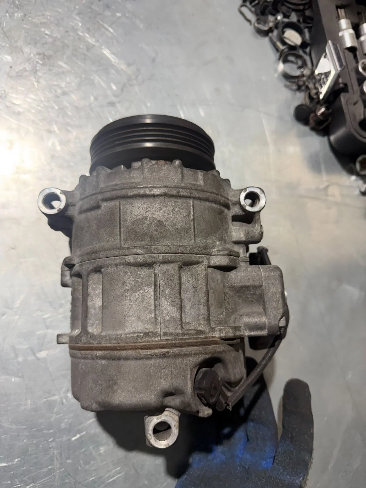 Компрессор кондиционера BMW 5 E60 525d M57 306 D2