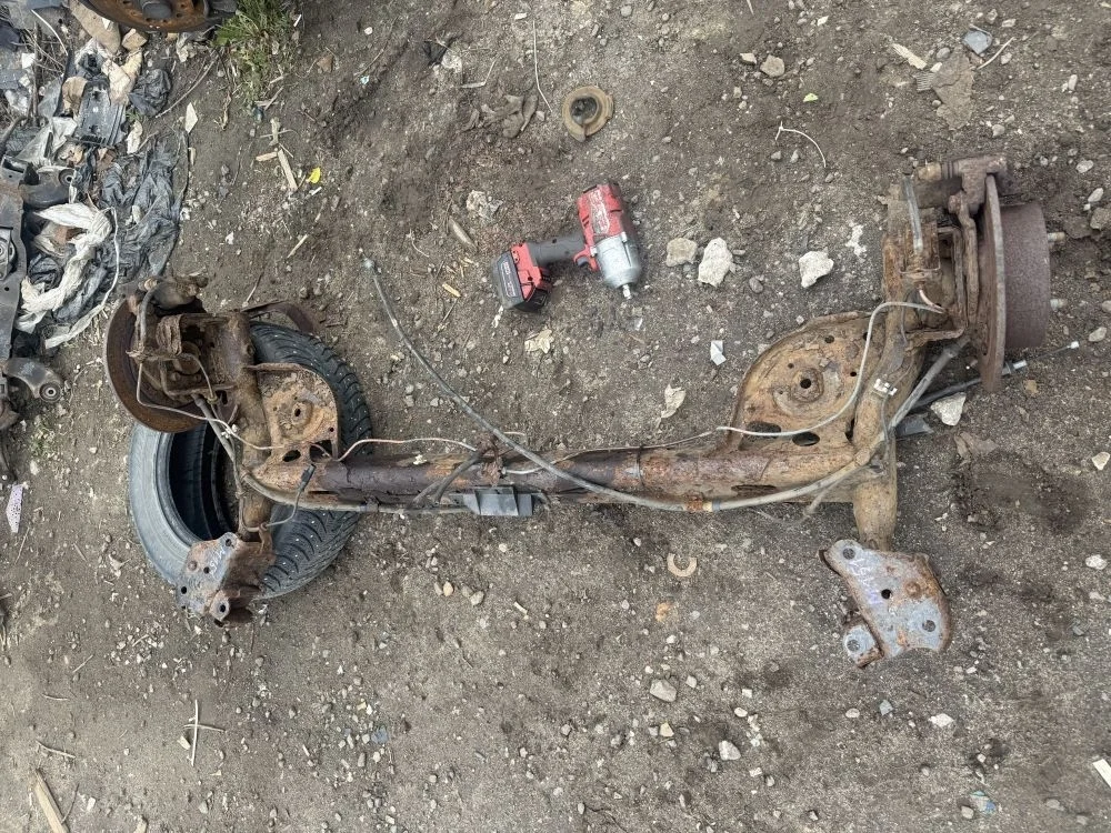 Балка задняя nissan tiida C11 европа всборе