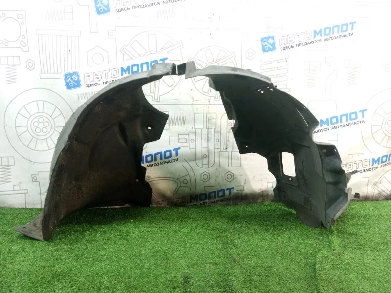 Подкрылок передний правый BMW 1-Series 2012 51717260710 F20 N13B16A