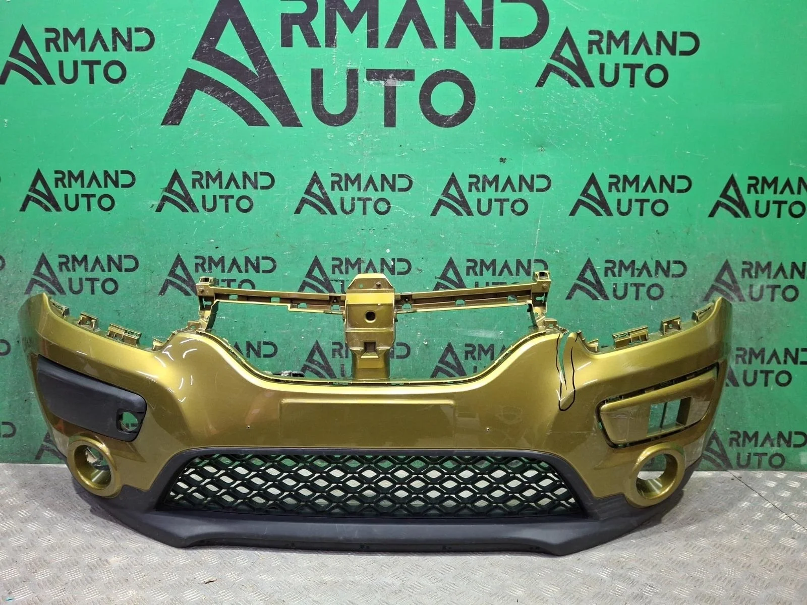 Бампер Renault Sandero 2013-2019 620223572R 2, передний