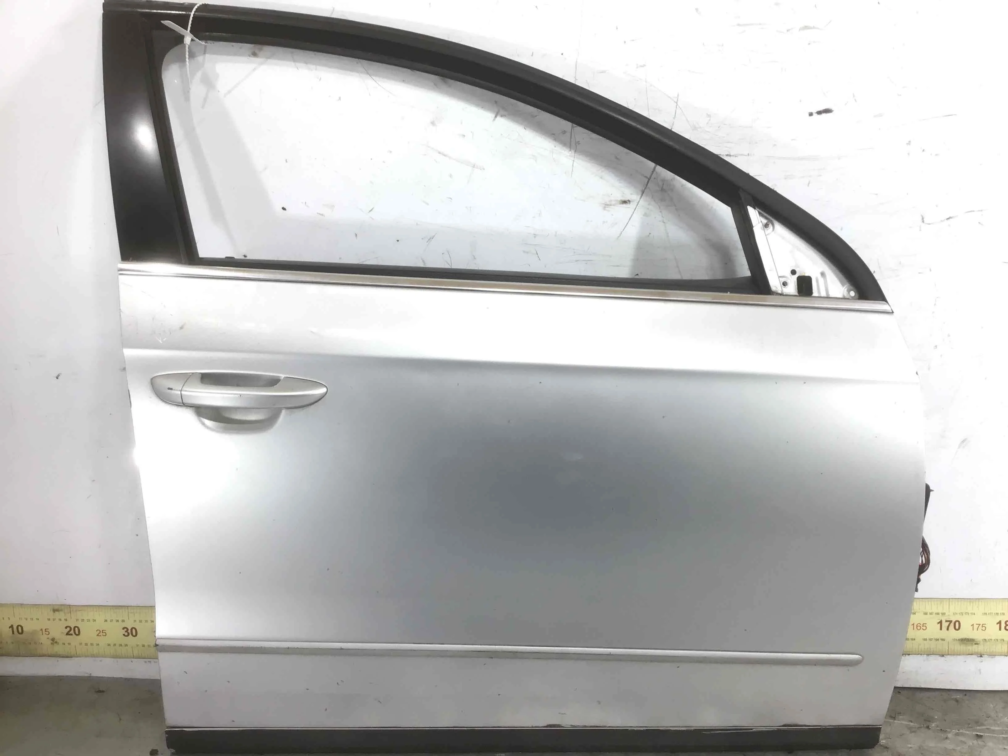 Дверь передняя правая Volkswagen Passat B6 (2005-2010) дизель 2.0 TDI Механика Седан