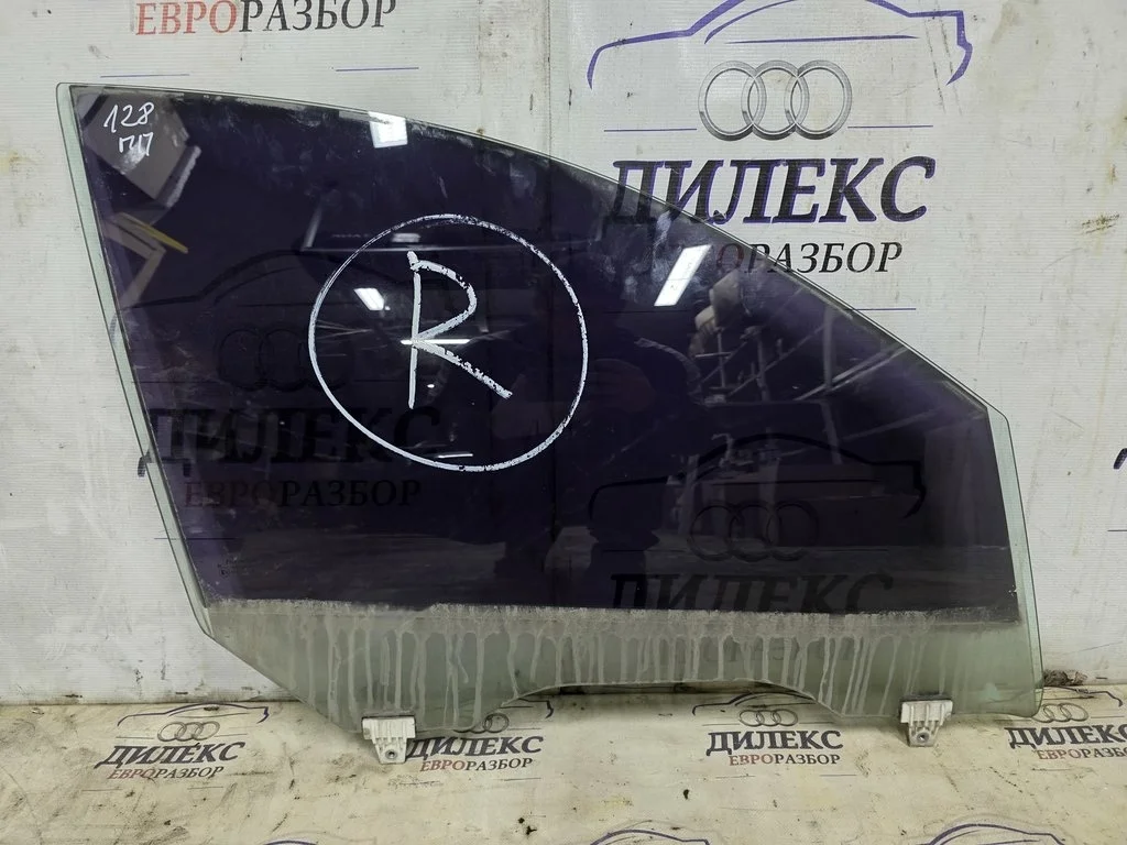 стекло двери Infiniti QX70 R F