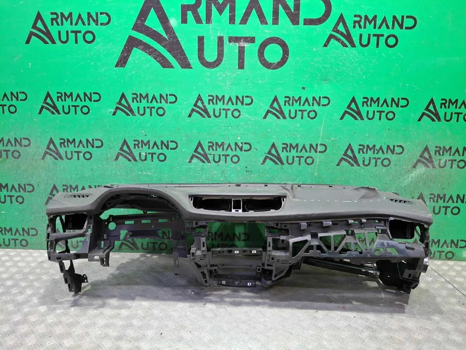 Торпедо Nissan X-Trail 2013-2022 682004CM0A 3 T32