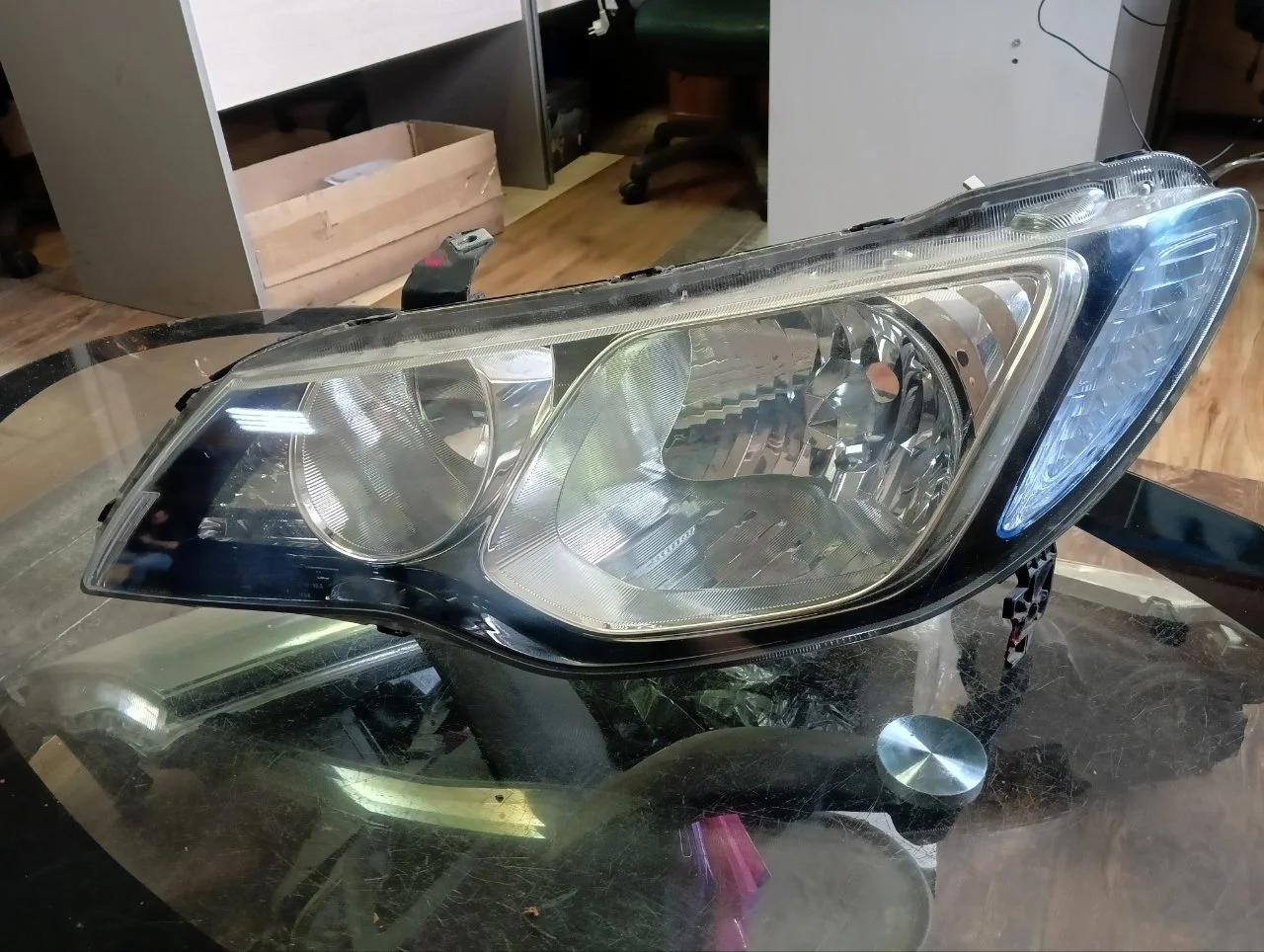 Фара галоген Honda Civic 8 2006-2008 33151SNBE03 4D, левая