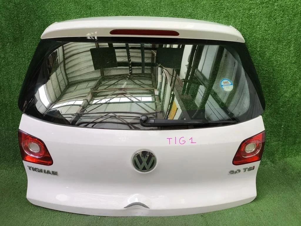 Б.у. дверь багажника VOLKSWAGEN Tiguan VOLKSWAGEN Tiguan  2.0 2010