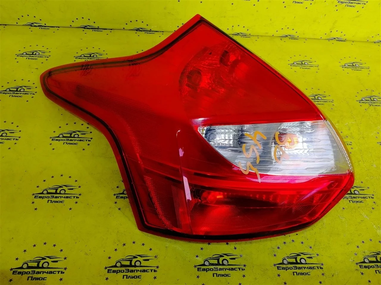 Фонарь Ford Focus 3 1719709, задний левый
