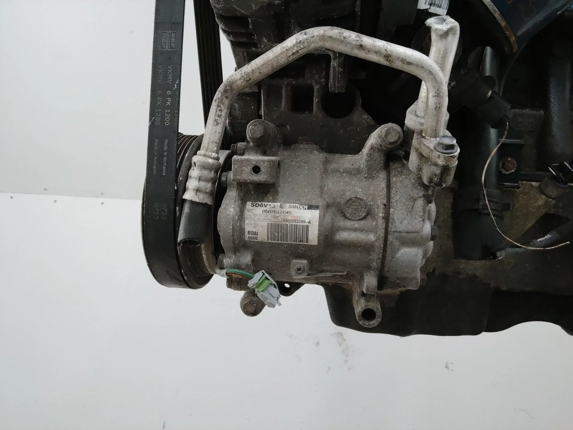 компрессор кондиционера Renault Clio 3  2011