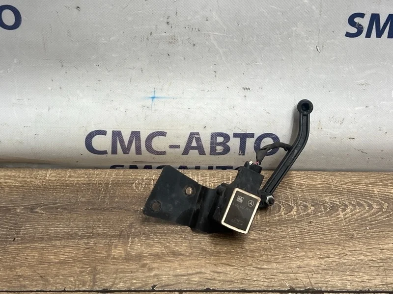 Датчик уровня подвески Mercedes-Benz ML A0105427717 W164 272.967