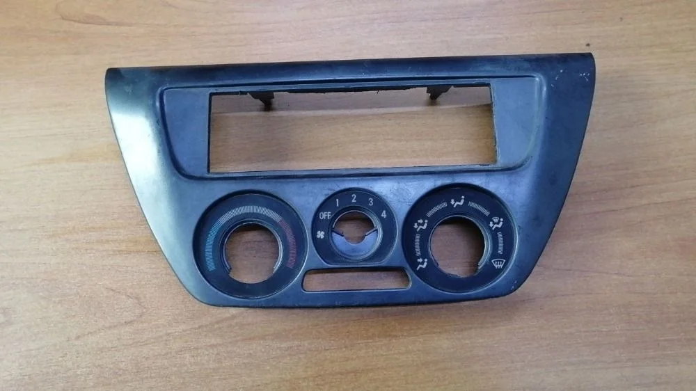 Накладка торпедо Mitsubishi Lancer IX рестайлинг (2005—2010)