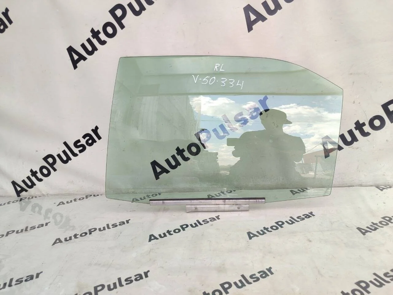 Стекло двери Toyota Camry V50 заднее левое