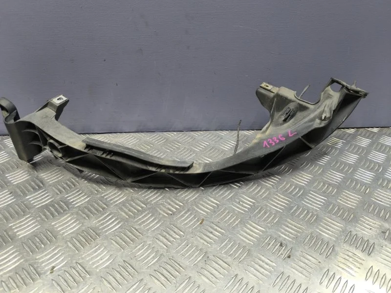 Кронштейн фары левой BMW 1 2009 51117148761 E82 N54B30A