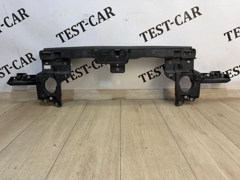 Передняя панель VW Touareg 2 2010-2018 7P