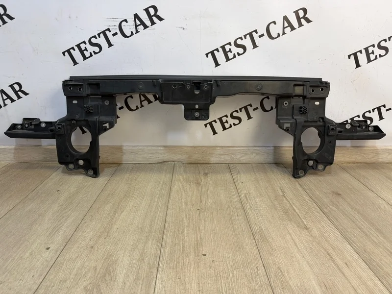 Передняя панель VW Touareg 2 2010-2018 7P