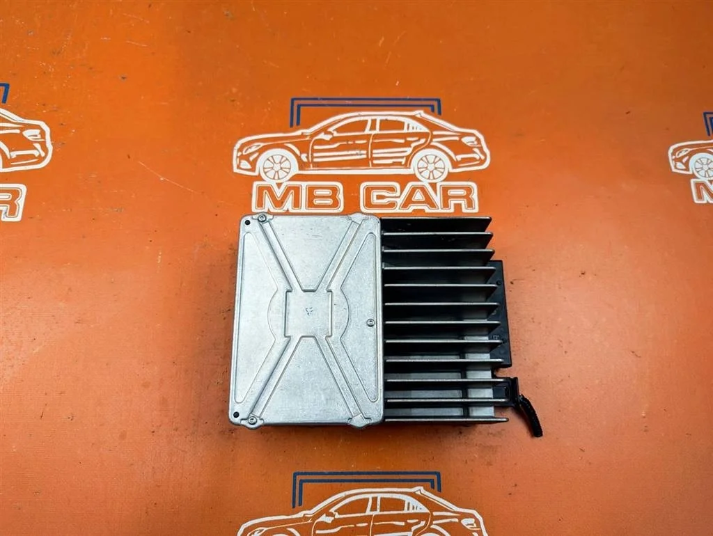 Усилитель звука Mercedes-Benz