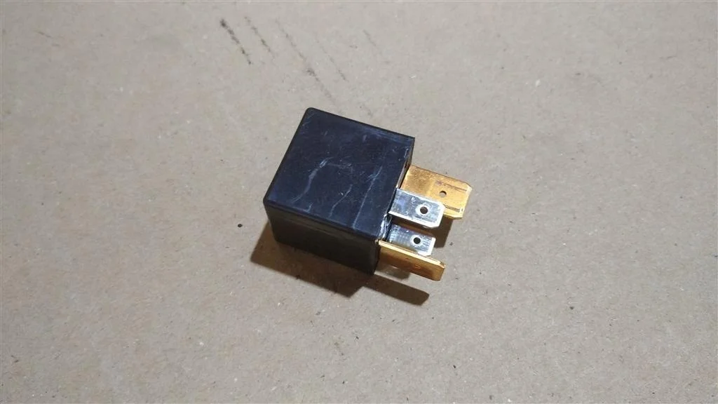 Б.у. реле MITSUBISHI mitsubishi MITSUBISHI mitsubishi