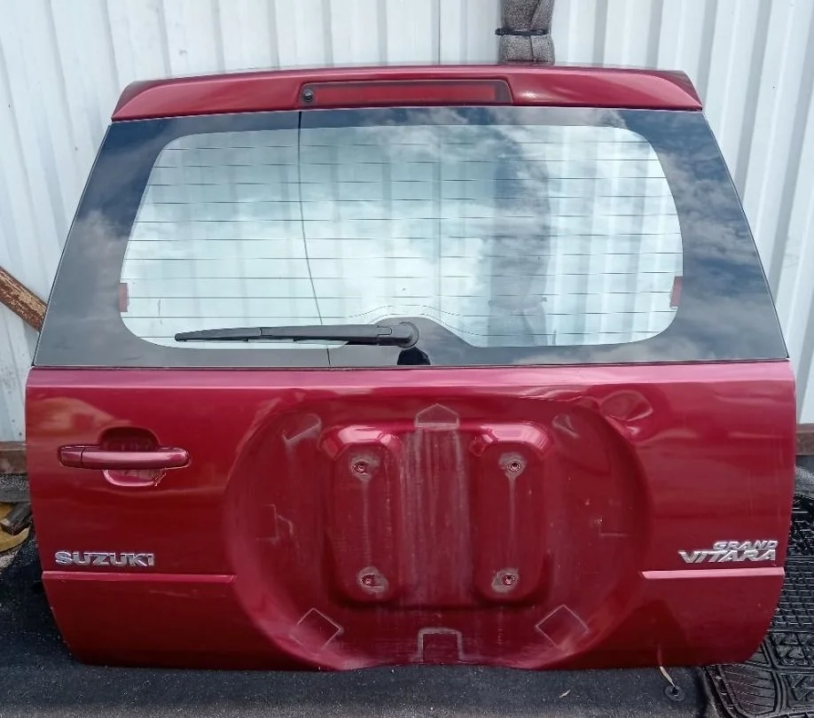 Крышка багажника Suzuki Grand Vitara II (2005—2008) 2008 ZY8 (PRL RED) - красный