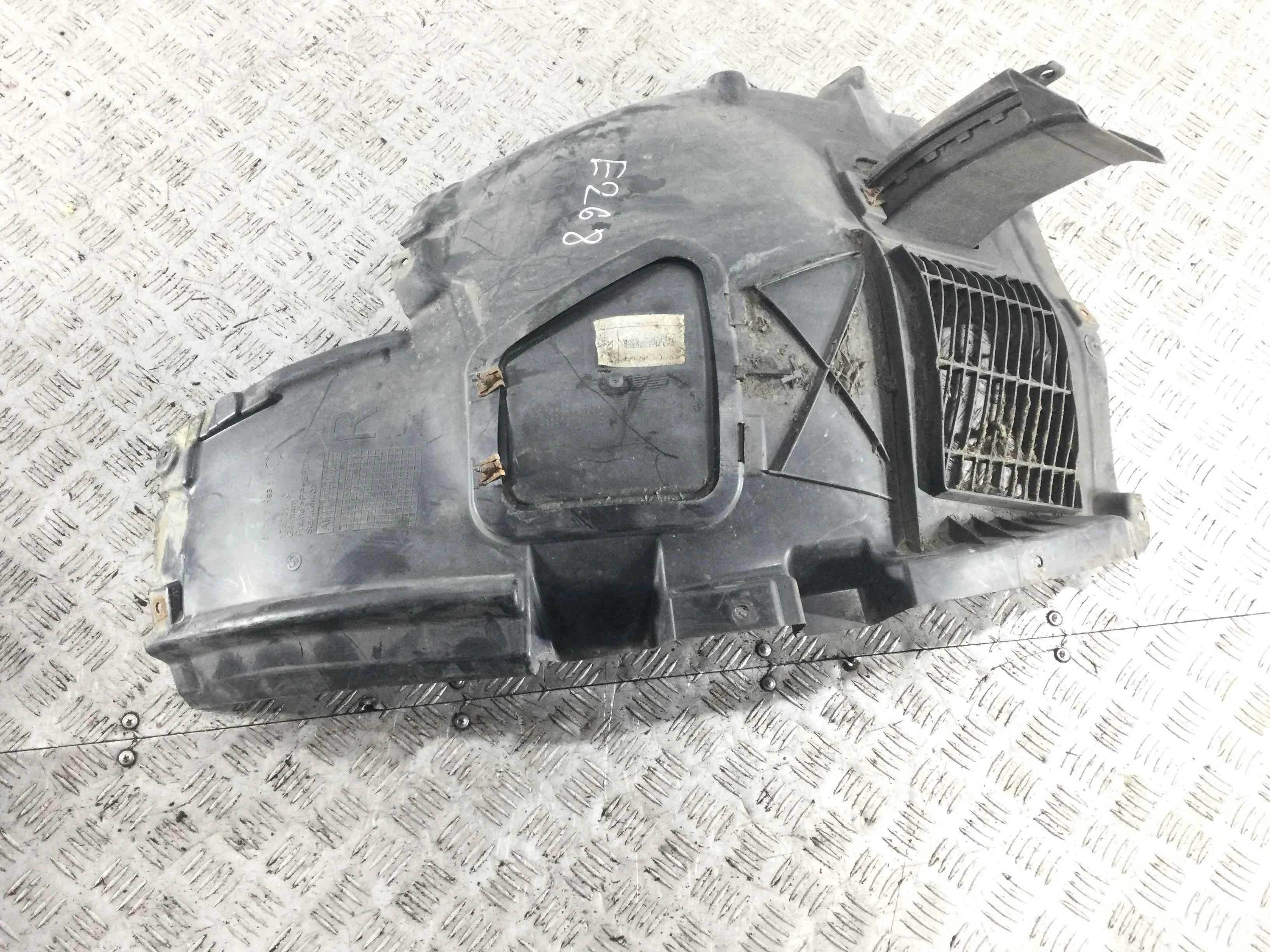 Защита арок передняя правая (подкрылок) BMW 5-Series F10/F11/GT F07 (2009-2013) дизель 3.0 TD Автомат 5-дв, х/б