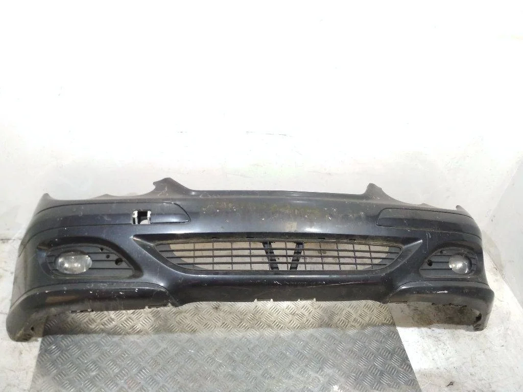 бампер передний Mercedes-Benz C W203/S203/CL203  2005