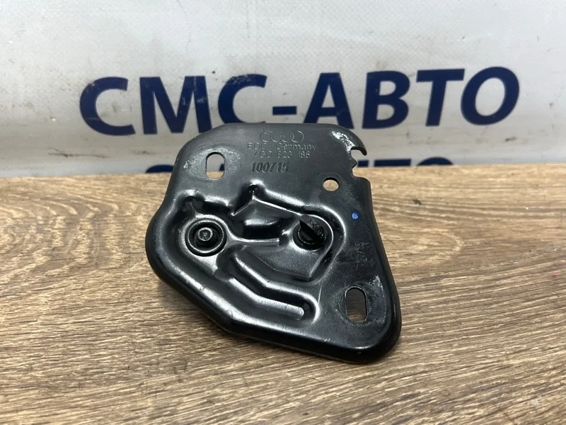 Замок капота Audi A6 4G0823186 C7 3.0 CRE