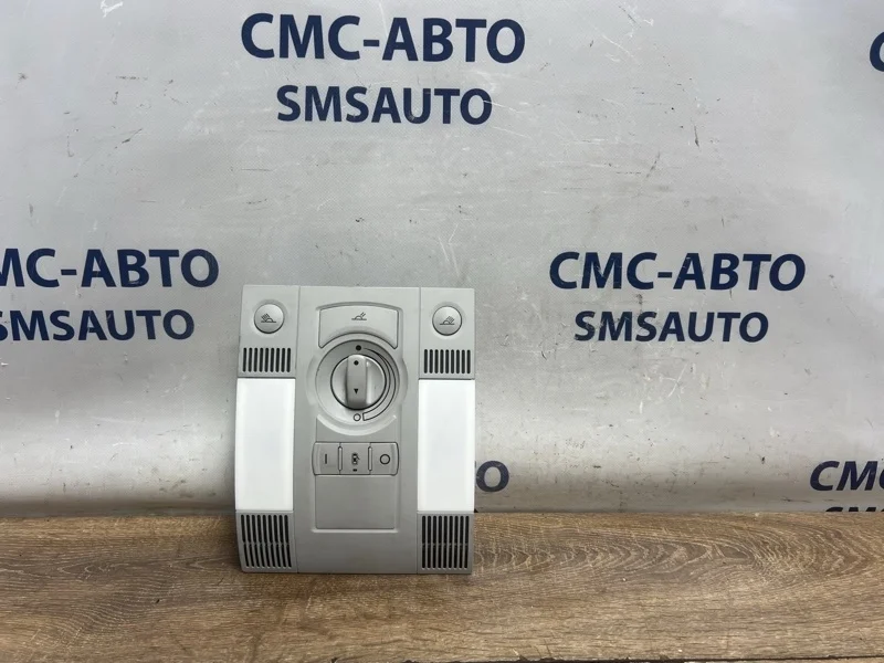 Плафон салона Audi A8 4E0907135A D3 5.2 BSM