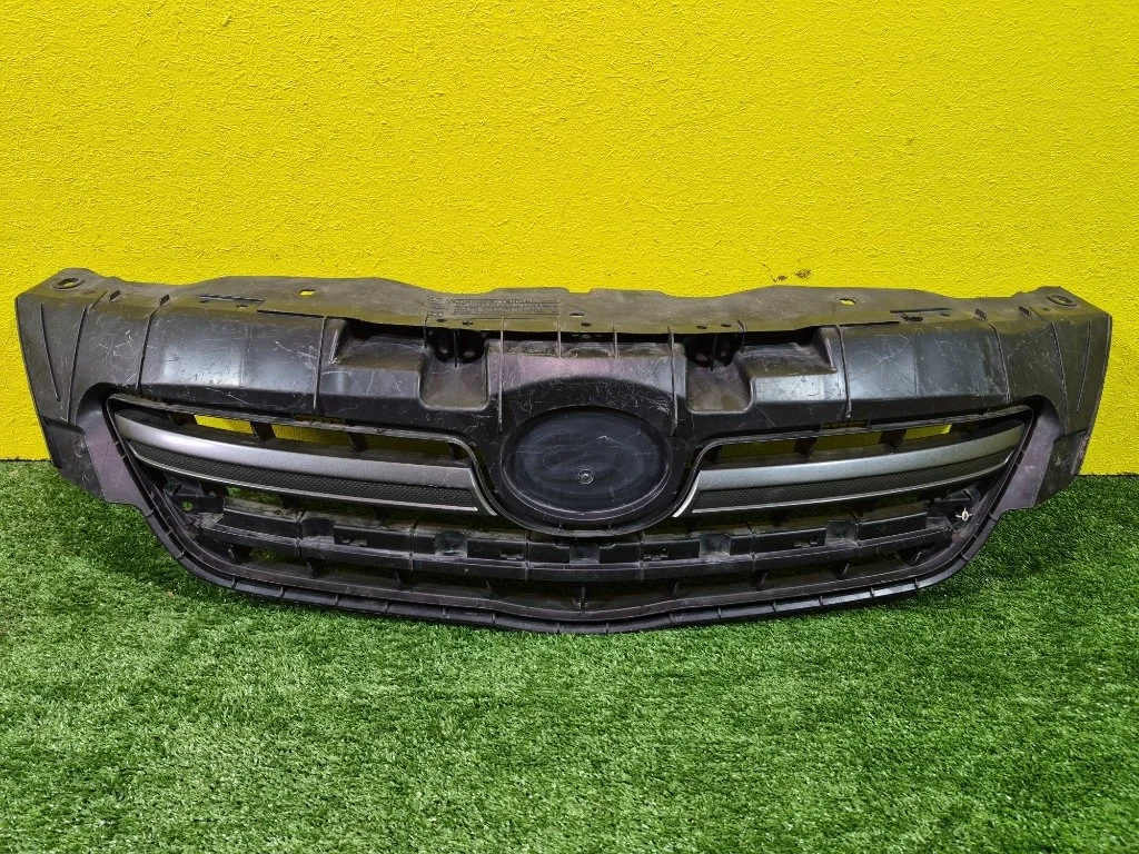 Решетка радиатора Toyota Corolla E15 2006