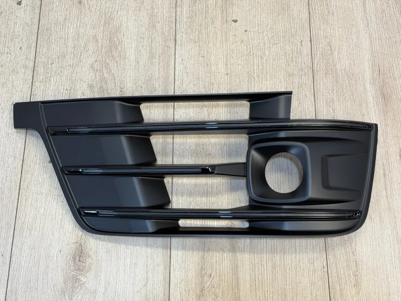 Решетка бампера боковая Audi Q7 S-line 2015- 4M