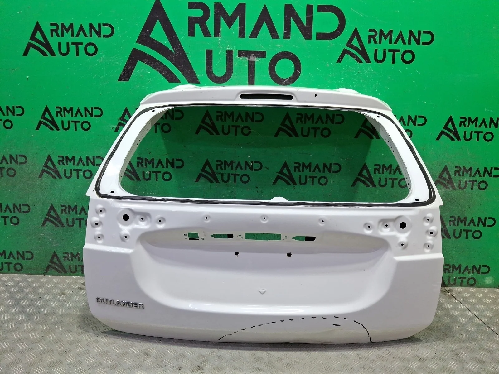 Дверь багажника Mitsubishi Outlander 2015-2023 5801B680 3