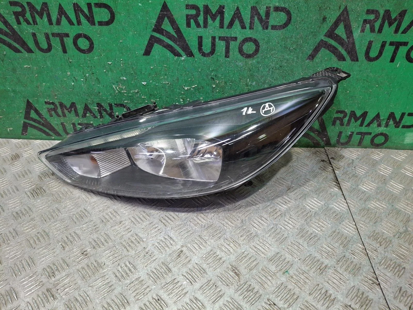 Фара Ford Focus 2014-2019 2063541 3, левая