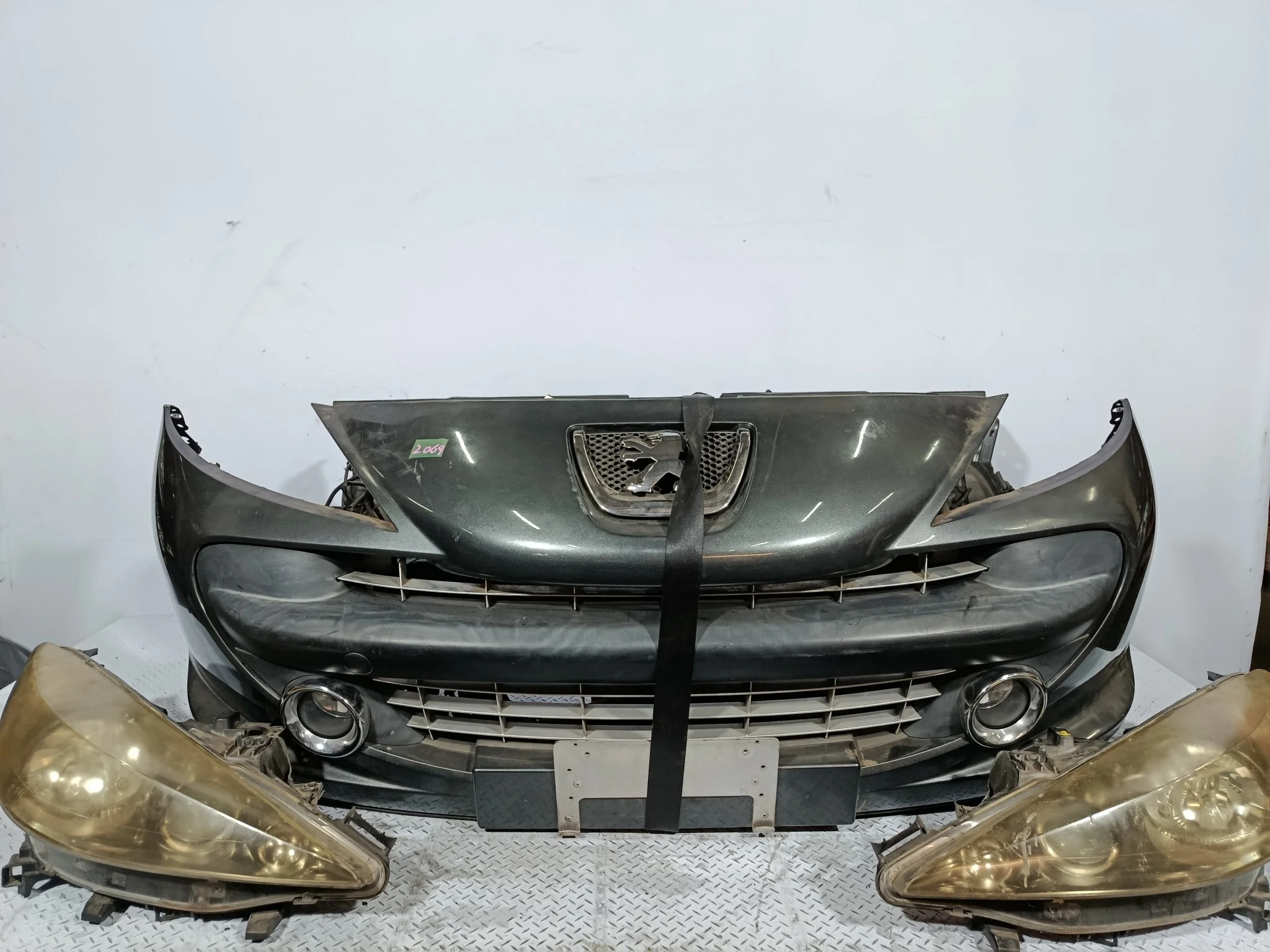 НОУСКАТ PEUGEOT 207 7401ES  серый FA875