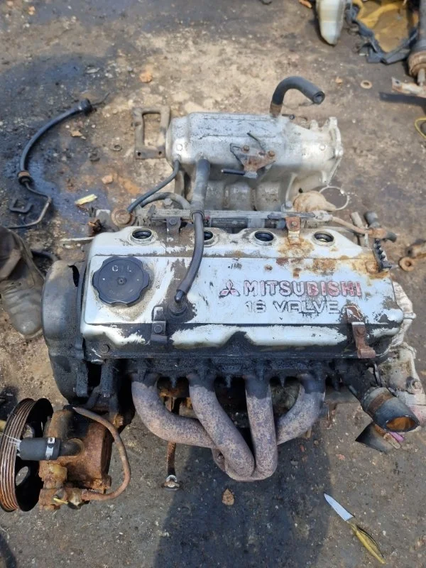 Двигатель Mitsubishi Carisma 4G93