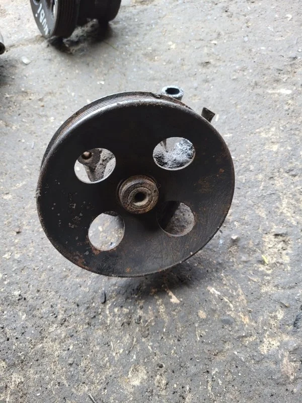 Насос ГУР Opel Astra 90409232 F C20NE