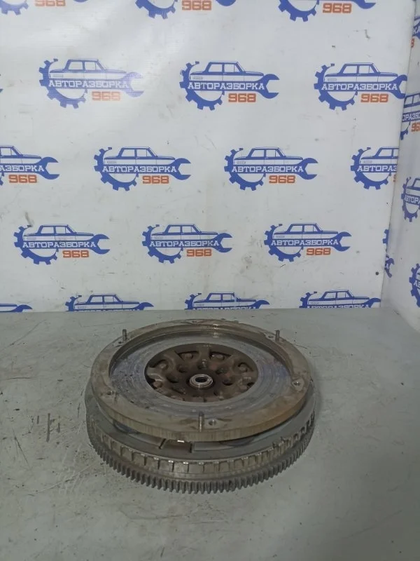 Маховик Mercedes-Benz Sprinter A6510305105 W906