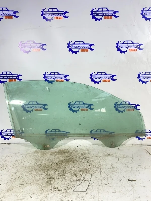 Стекло боковое Mercedes-Benz C-Class A2037250610 W203, переднее правое