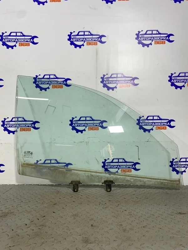 Стекло боковое Hyundai Sonata 1999 8242038020 EF G6BV, переднее правое