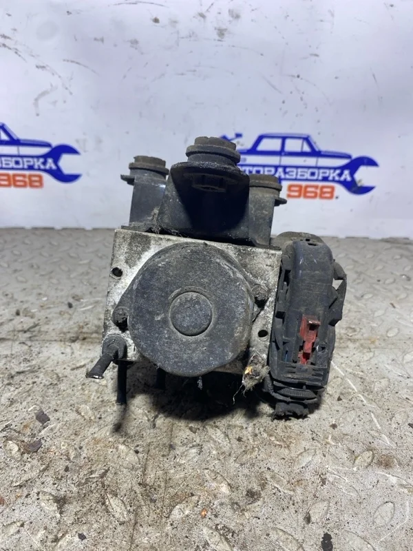 Блок ABS Volkswagen Polo 2017 6R0614117AH CWVB 1.6
