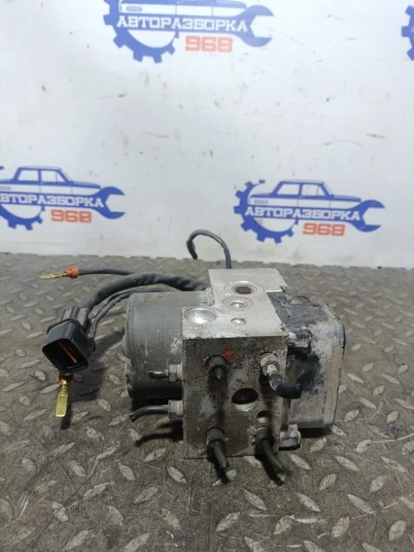 Блок ABS Mitsubishi Lancer 2000 MR129948 8 4G15