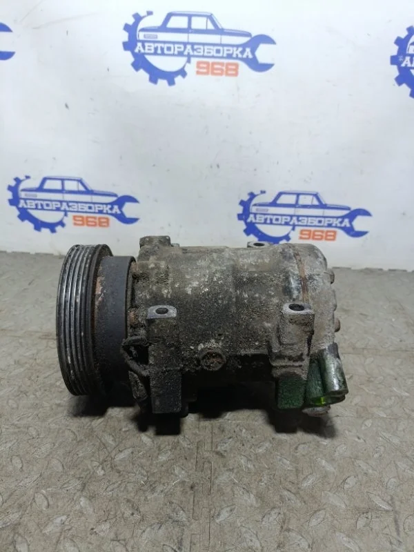 Компрессор кондиционера Renault Logan 2005 926000097R 1 K7M710