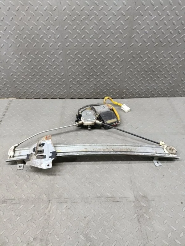 Стеклоподъемник Mitsubishi Legnum 1999 MR215401 4G93, передний левый
