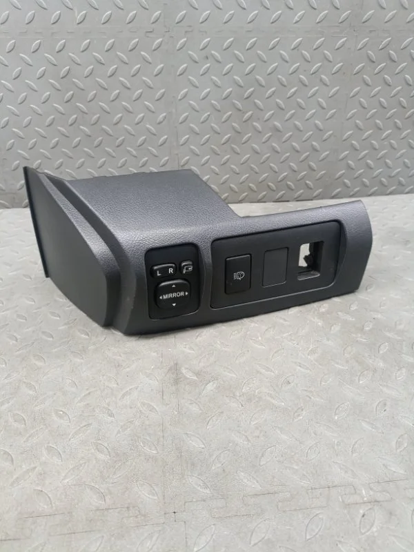 Блок управления зеркалами Toyota Camry 2009 8487033180B0 XV40 2GR