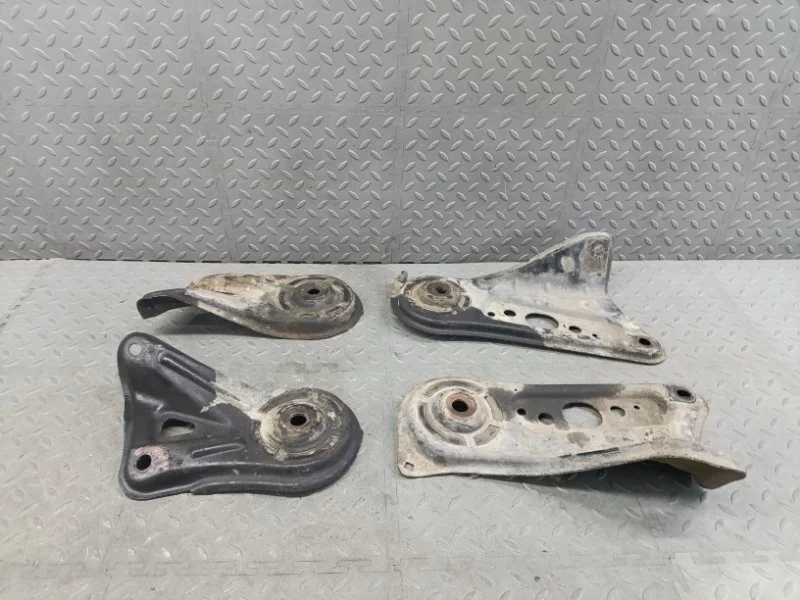 Кронштейны подрамника Toyota Camry 2009 5103633030 XV40 2GR, передние