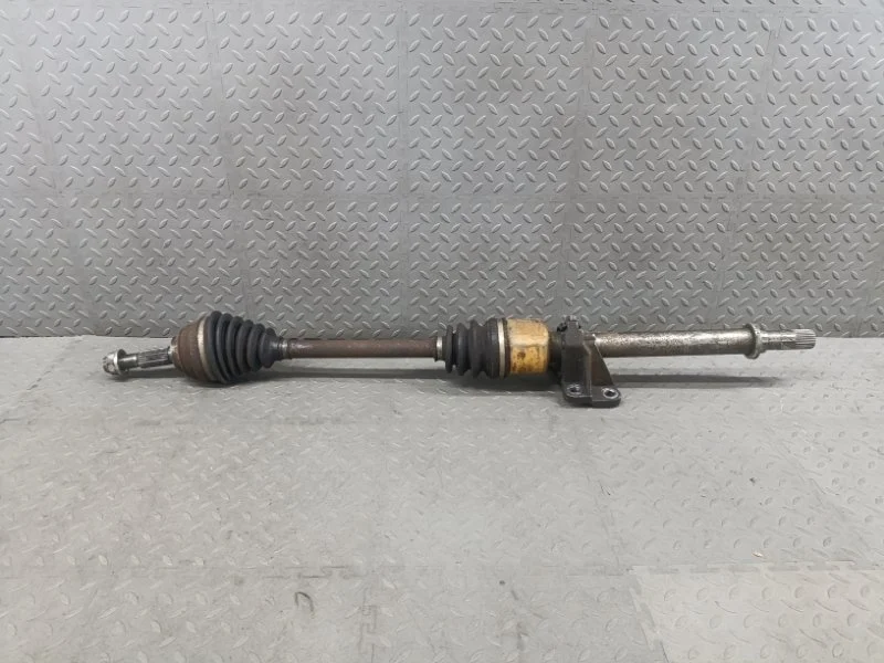 Привод Renault Megane 2008 8200613827 2 K4M, правый