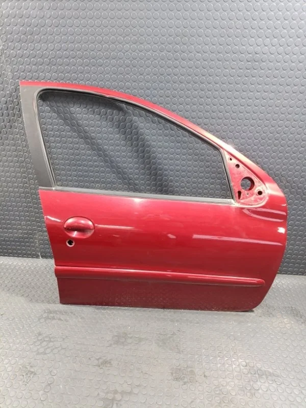 Дверь Peugeot 206 2008 9004K5 3E KFW 1.4, передняя правая
