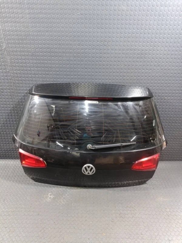 Крышка багажника Volkswagen Golf 2013 5G6827025AA 7 CJZB