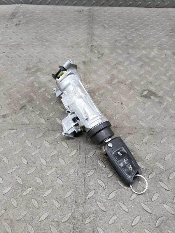 Замок зажигания Volkswagen Golf 2013 1K0905851 7 CJZB