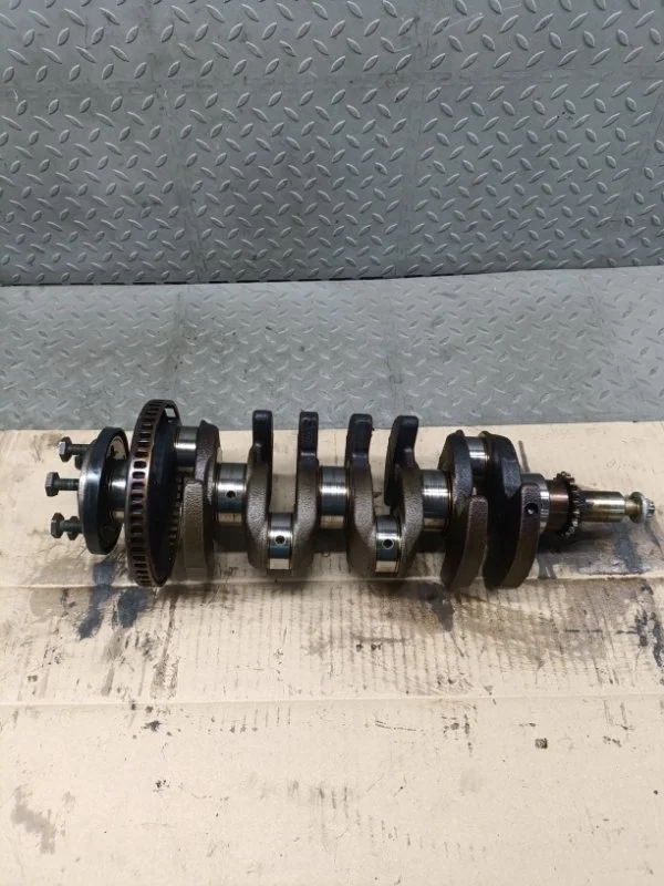Коленвал Opel Astra 55574335 J A14NET