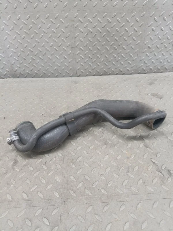 Патрубок системы охлаждения Mercedes-Benz Sprinter 2014 A9015012782 W909 646701