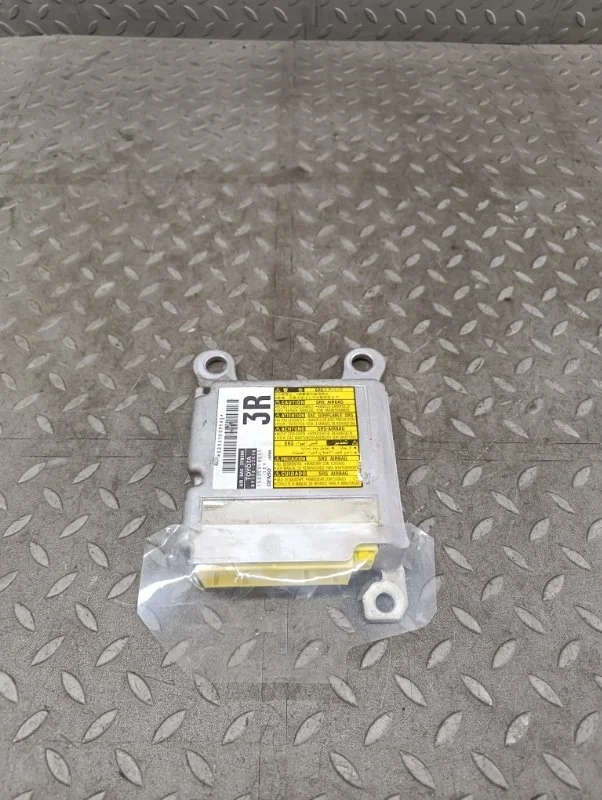 Блок управления AirBag Toyota Camry 2006 8917033510 XV40 2AZFE